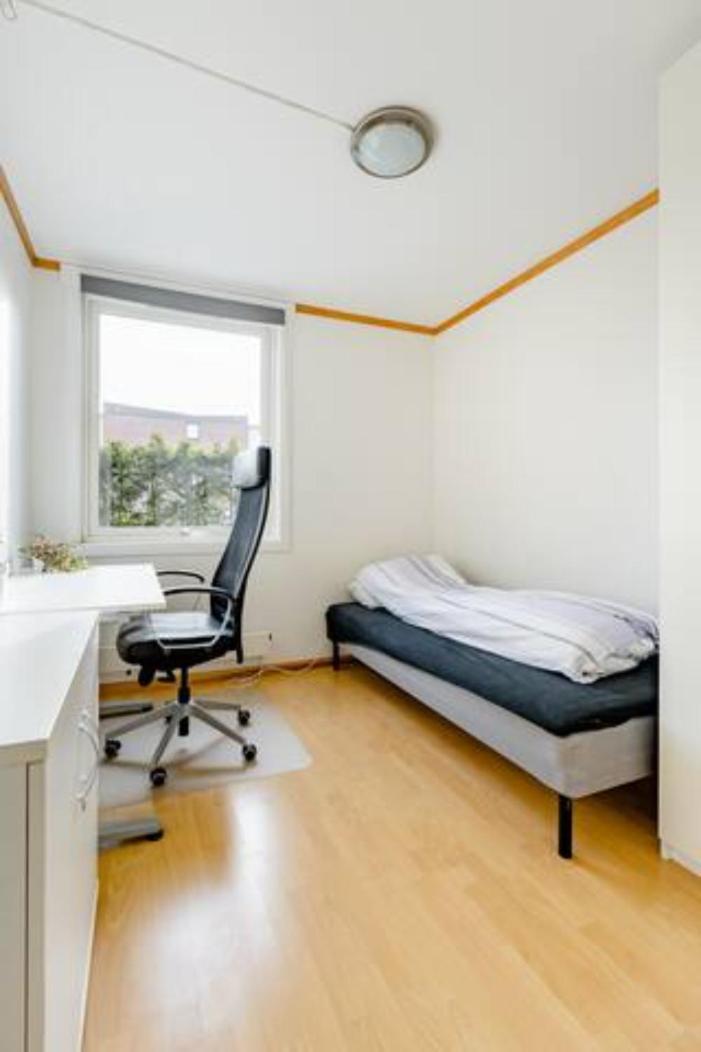 Acampamento Calm And Tidy In Apartment, 14min Train Ride To Center *